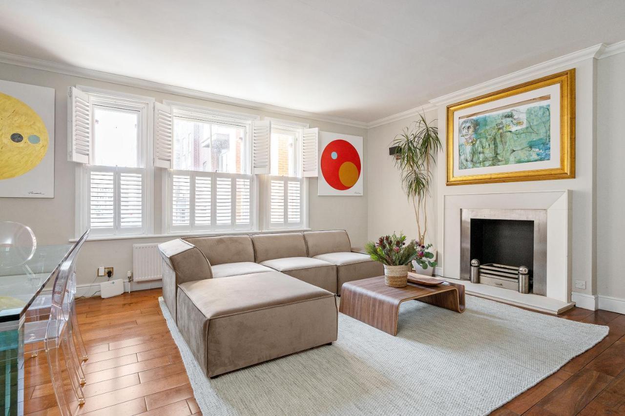 Luxury With 3 Bedrooms Apartment *