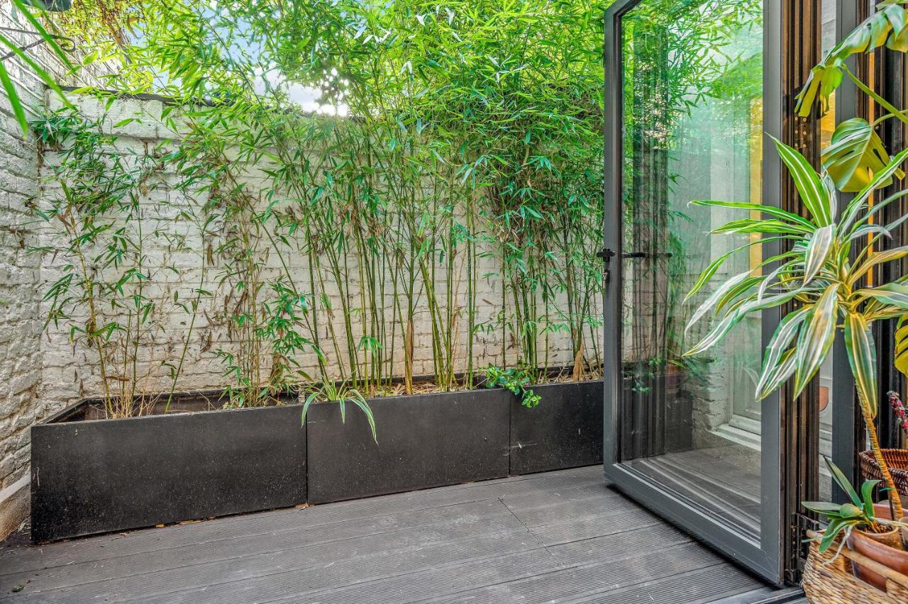 Luxury With 3 Bedrooms *